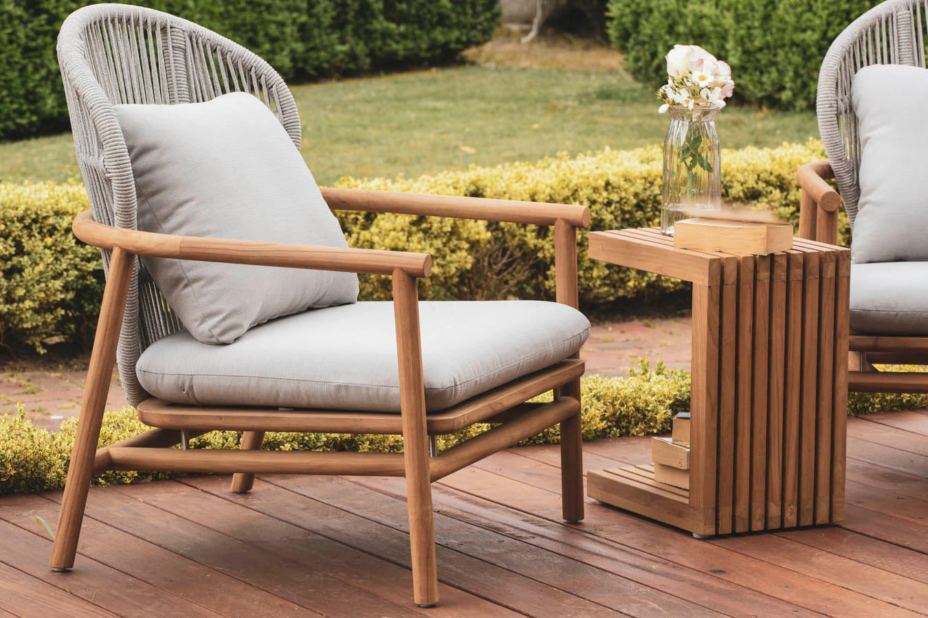 Buy Quality Outdoor Sofas