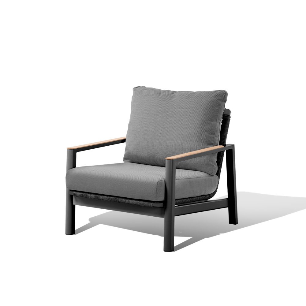 Reyne Aramchair